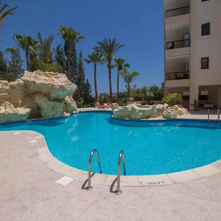 Mediterranean Sunrise Apartment *